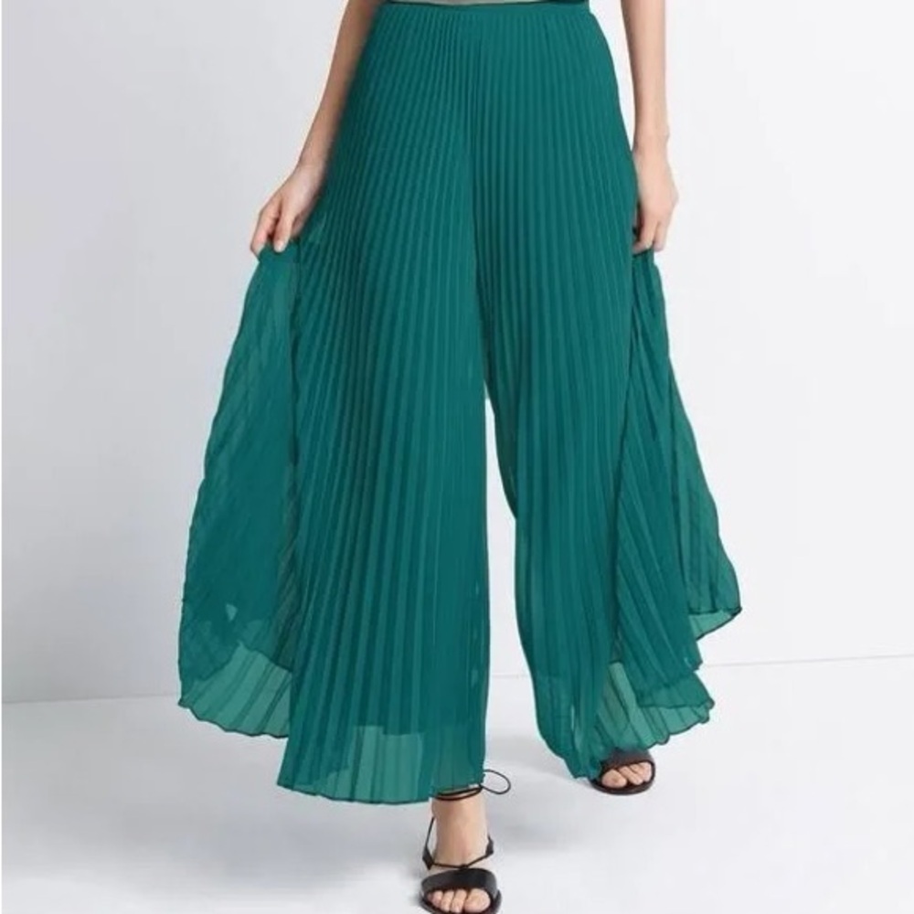 Club Monaco Jessyn Pleated Wide Leg Pant Size 10 Emerald Green Flowing